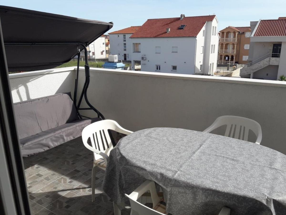 Apartman Sandra Vodice Bagian luar foto