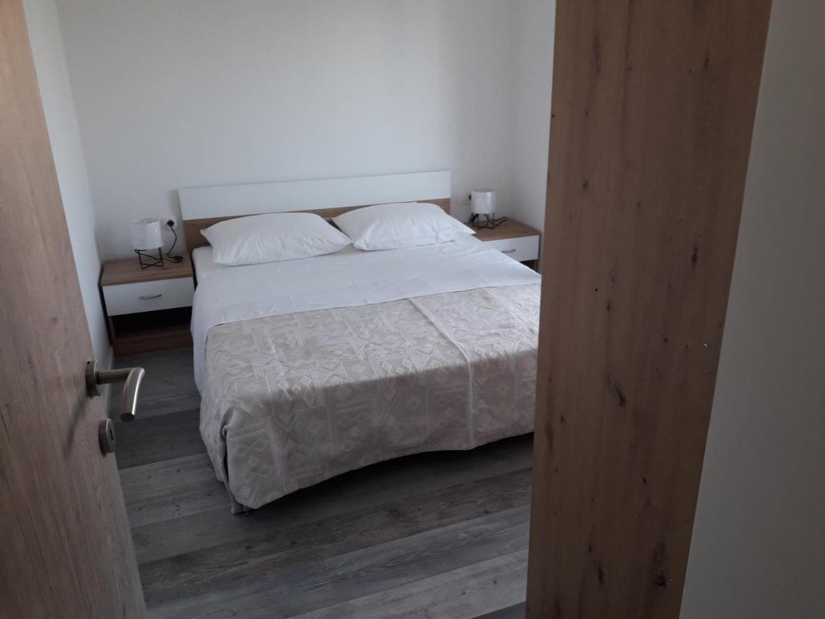 Apartman Sandra Vodice Bagian luar foto